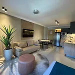 Flat Praia Home Experience Dante Michelini